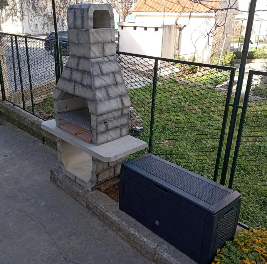 Pia Dugi Rat