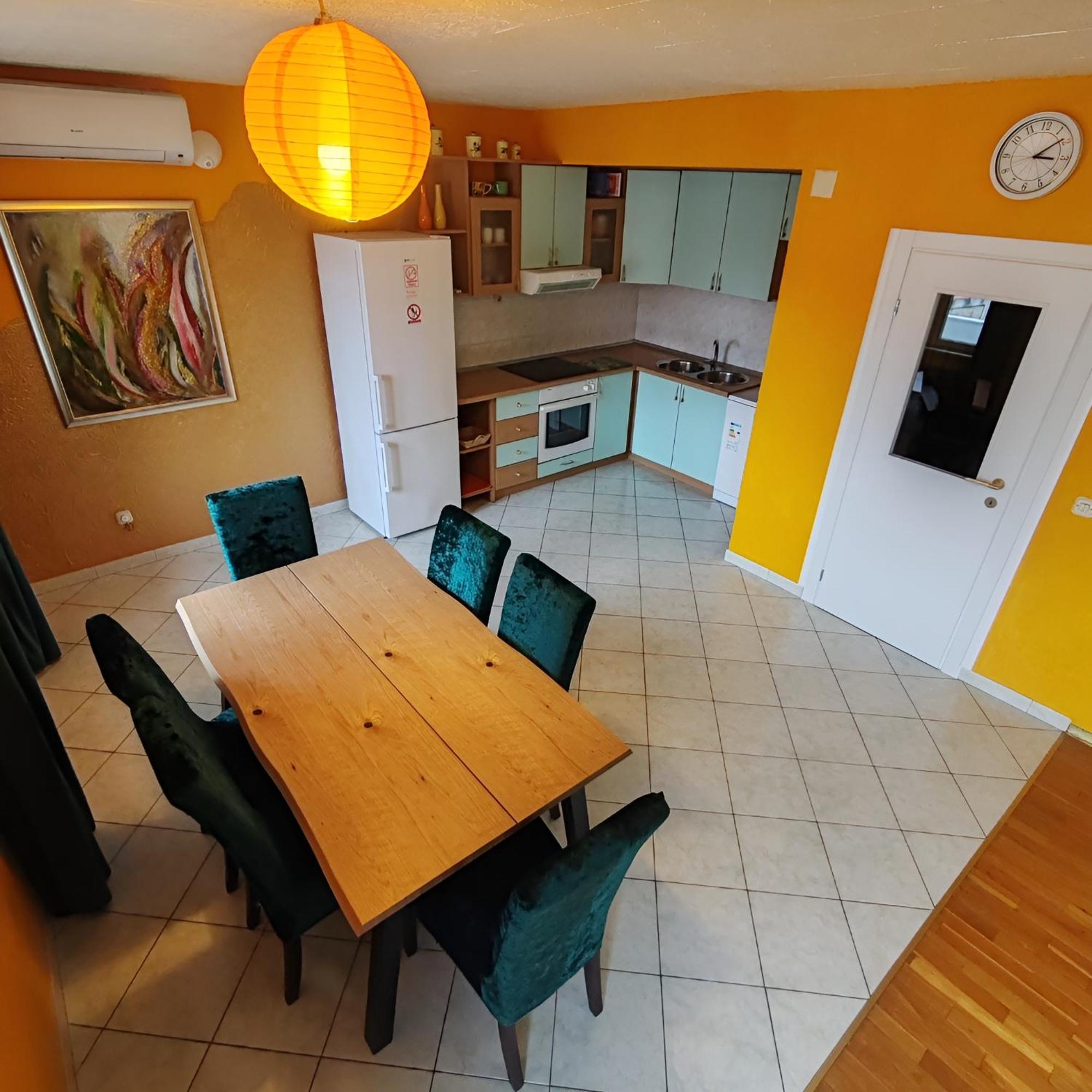 Pia Apartment