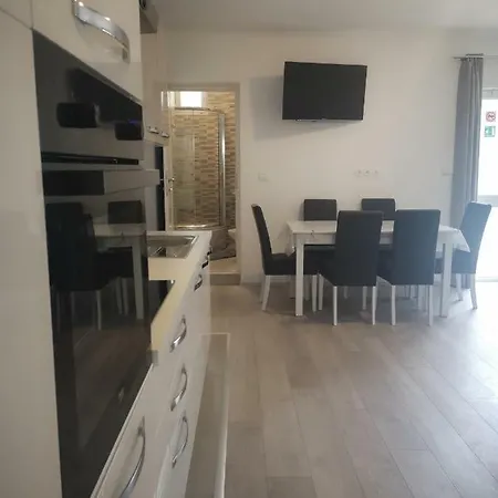 Pia Apartment Dugi Rat Exterior photo