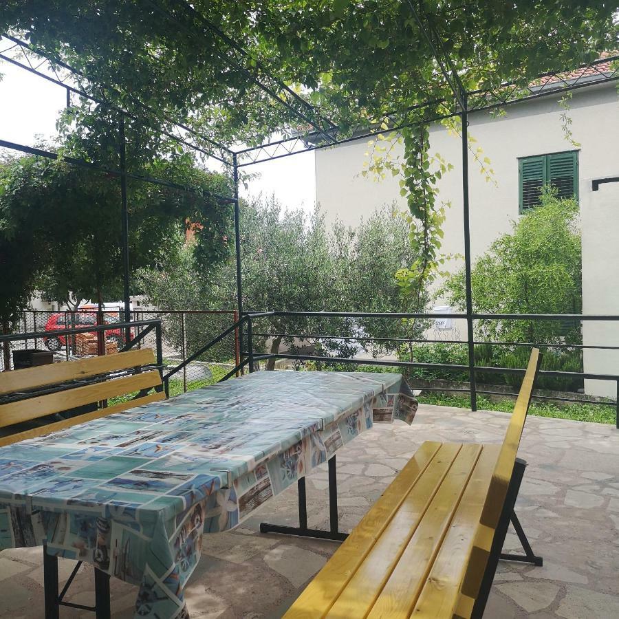 Apartament Pia *